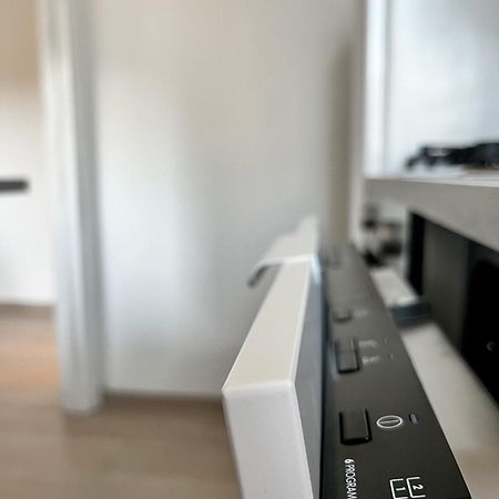 The Lake-Side Corner Apartment Como Bagian luar foto