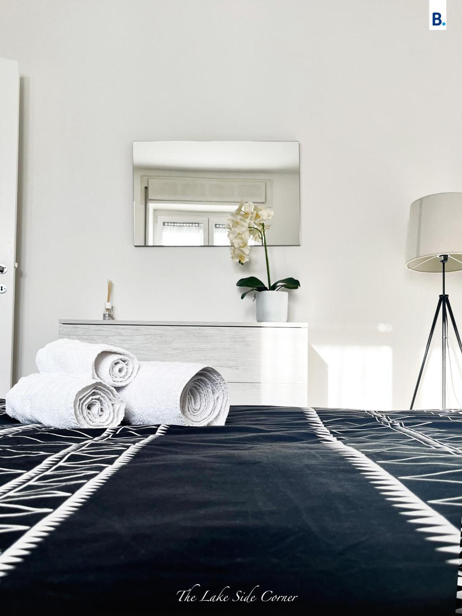 The Lake-Side Corner Apartment Como Bagian luar foto