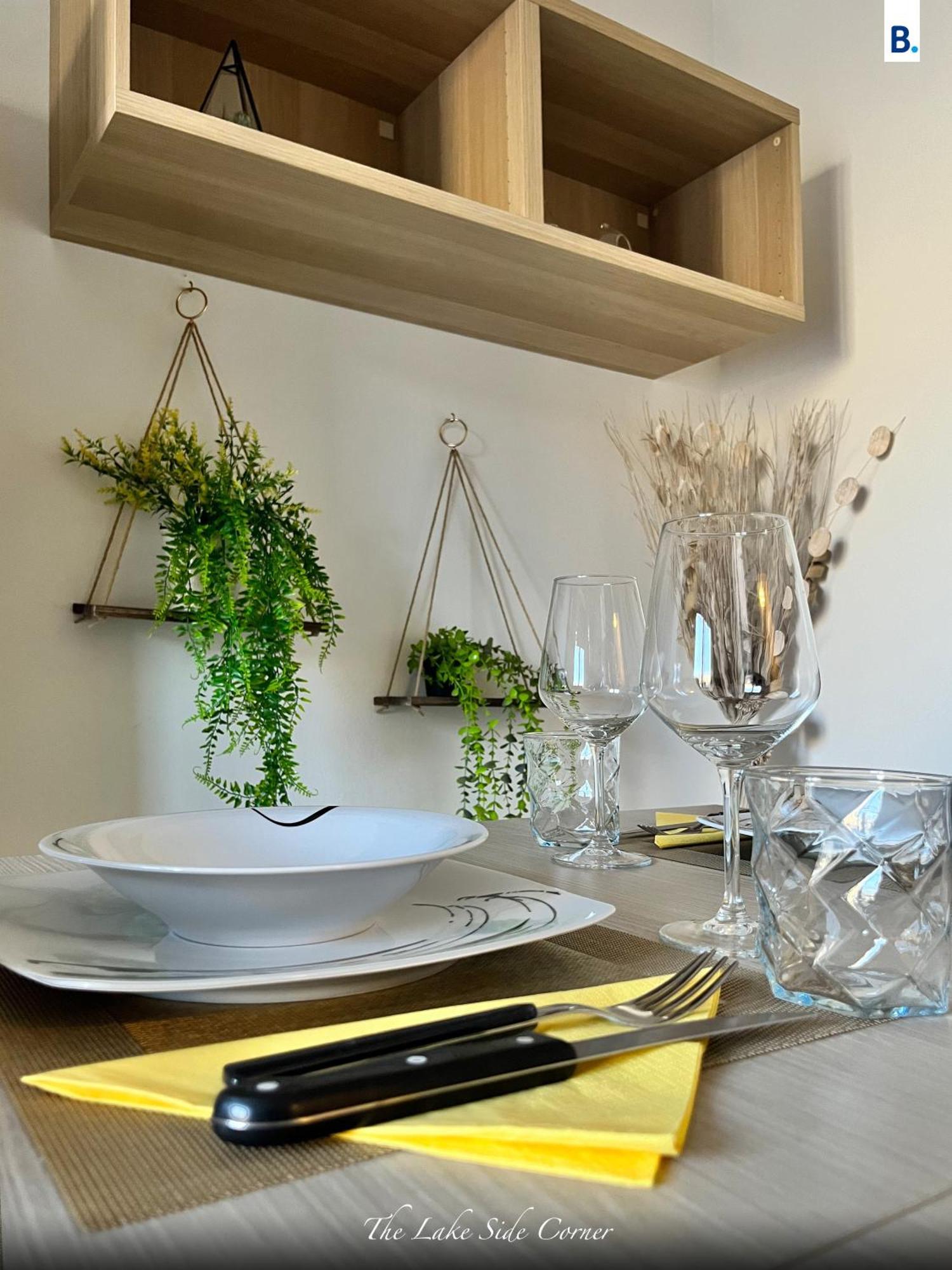 The Lake-Side Corner Apartment Como Bagian luar foto