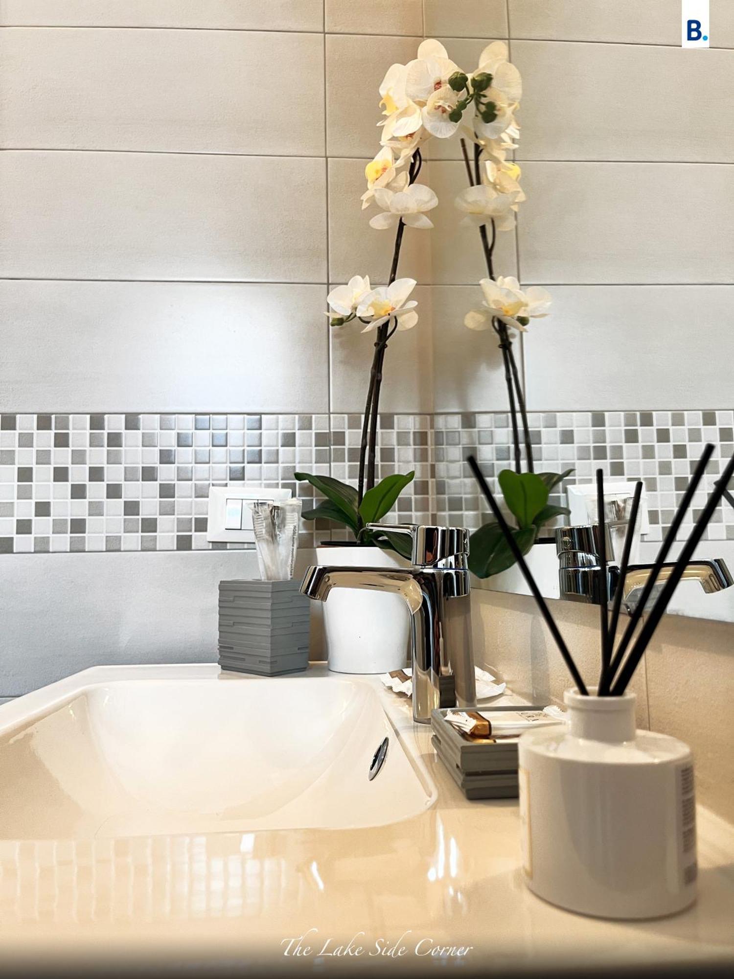 The Lake-Side Corner Apartment Como Bagian luar foto